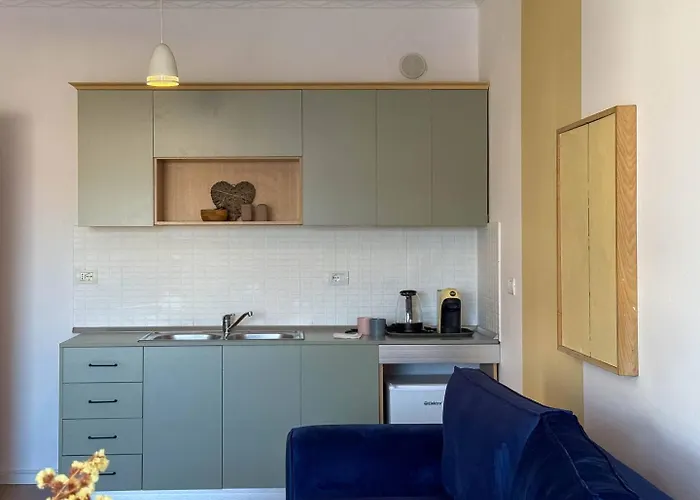 Miq New Boulevard טיראנה